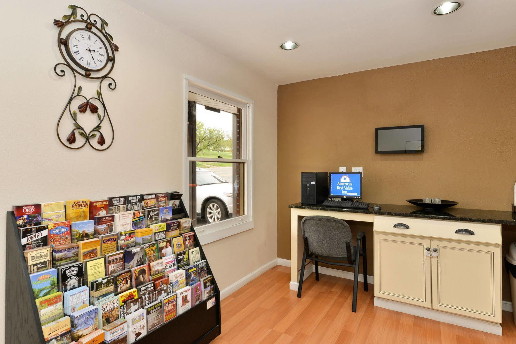 Americas Best Value Inn Near Downtown Nashville Extérieur photo
