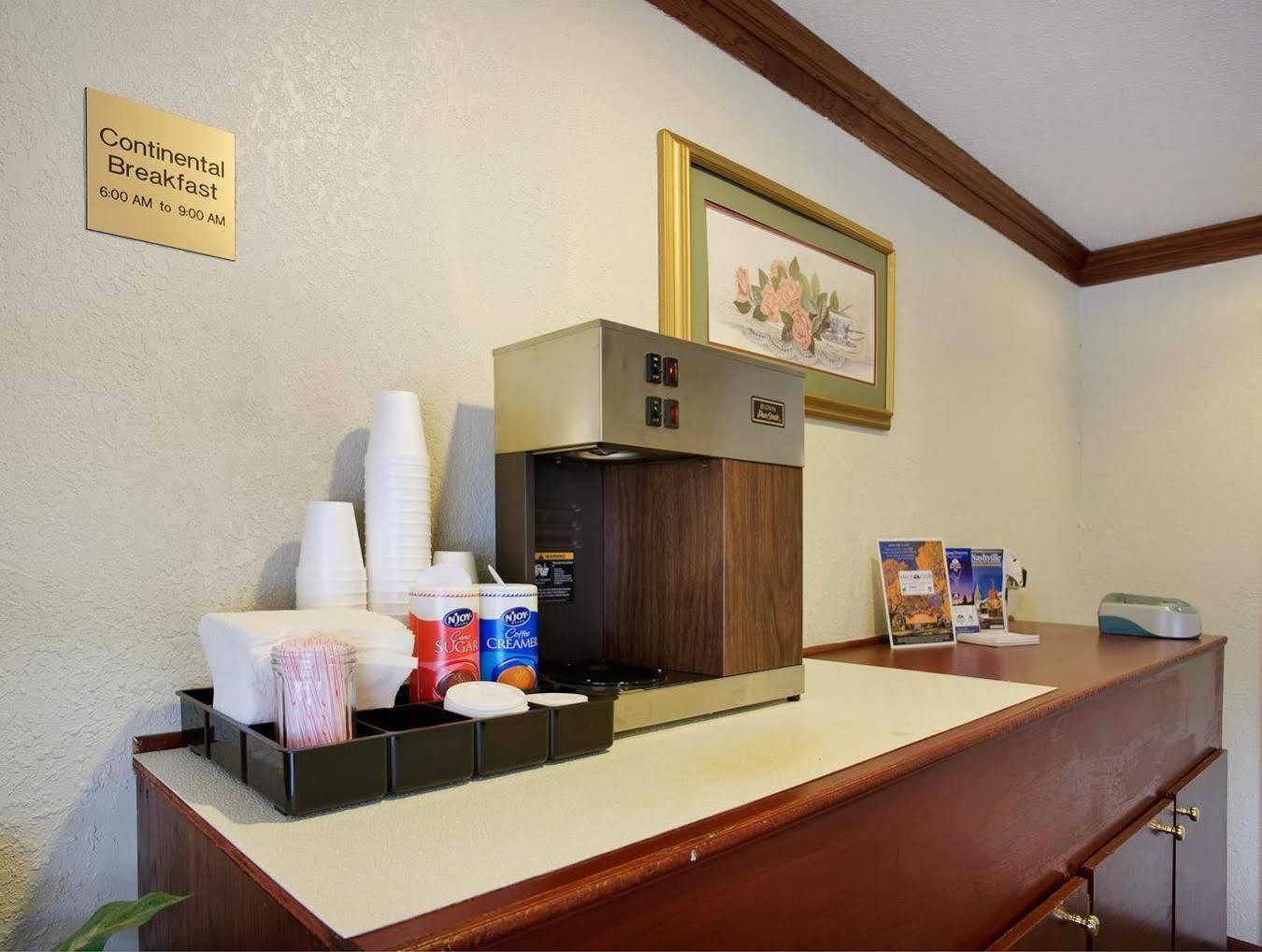 Americas Best Value Inn Near Downtown Nashville Extérieur photo